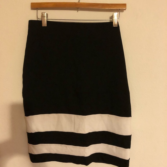 White House Black Market Dresses & Skirts - White HouseBlack Market Career Skirt Size 8